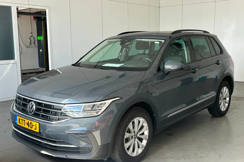 Volkswagen Tiguan (2021)