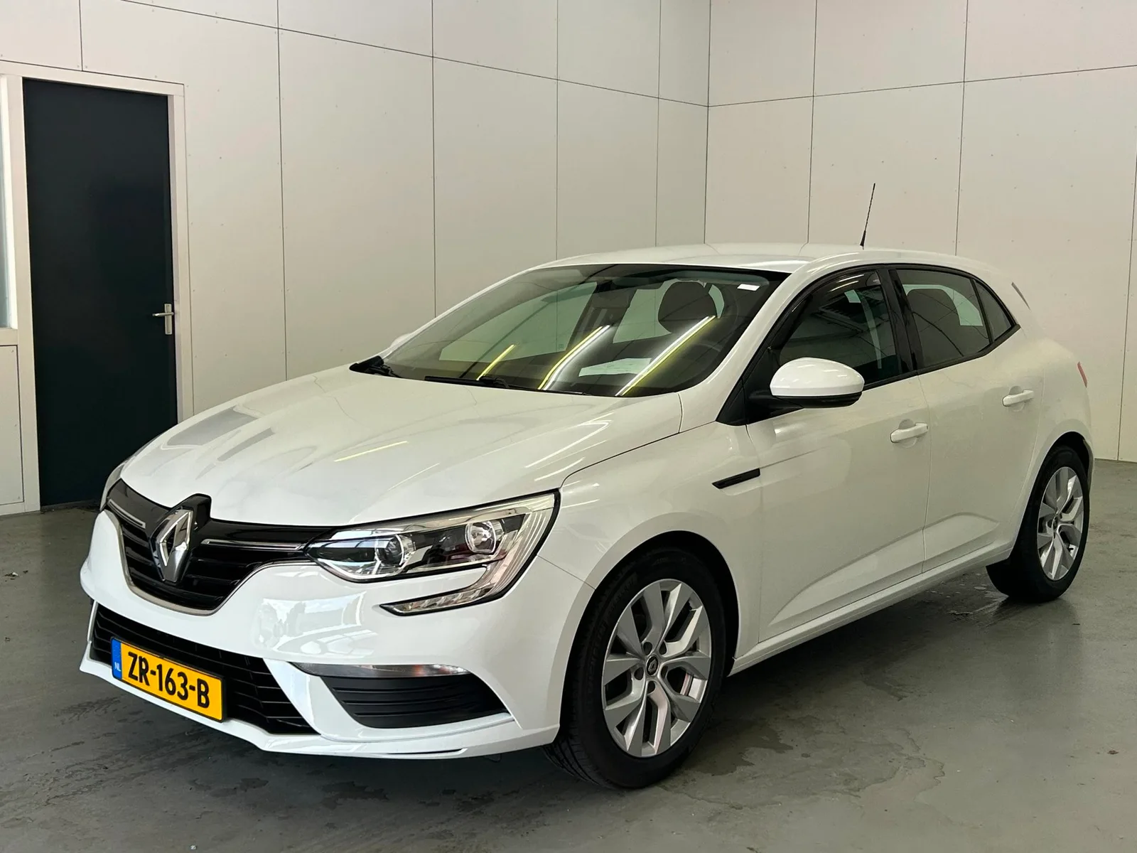 Renault Mégane (2018) — foto 1
