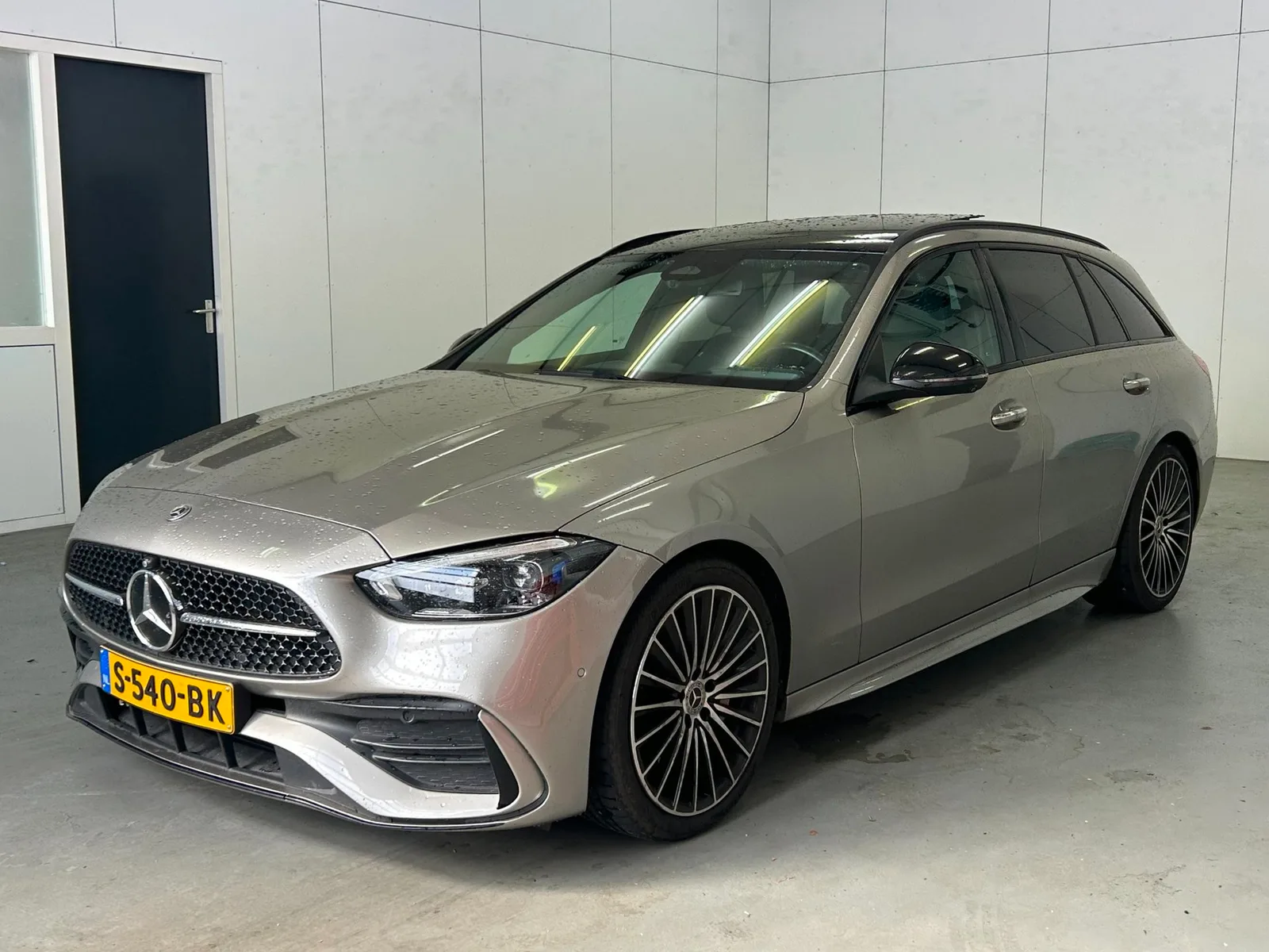Mercedes-Benz C-Klasse (2023) — foto 1