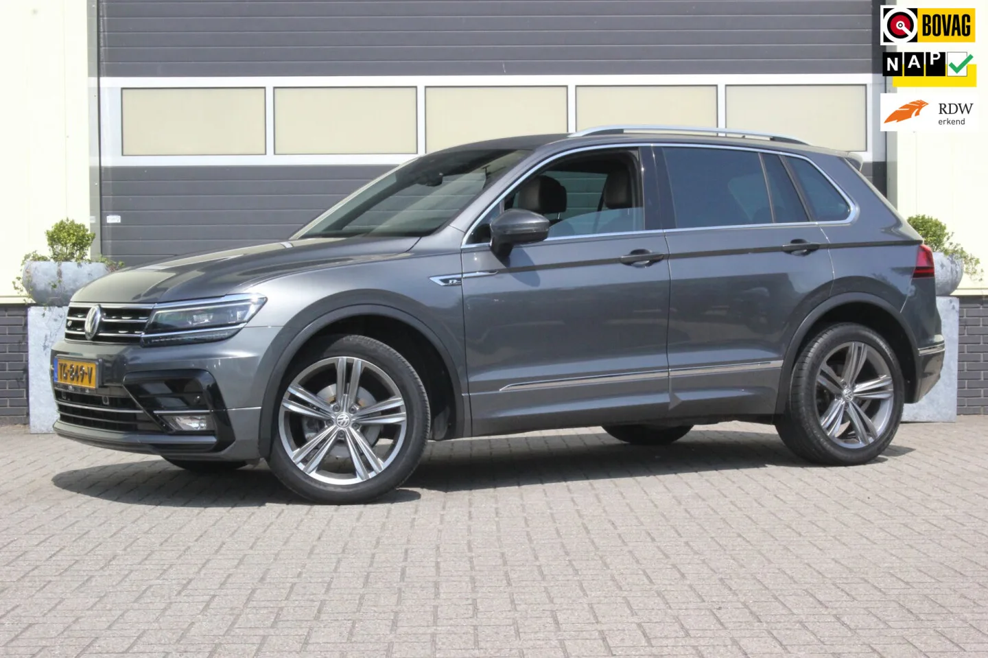 Volkswagen Tiguan (2018) — foto 1