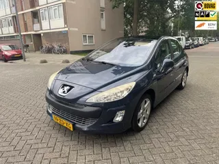 Peugeot 308 (2008) — foto 1