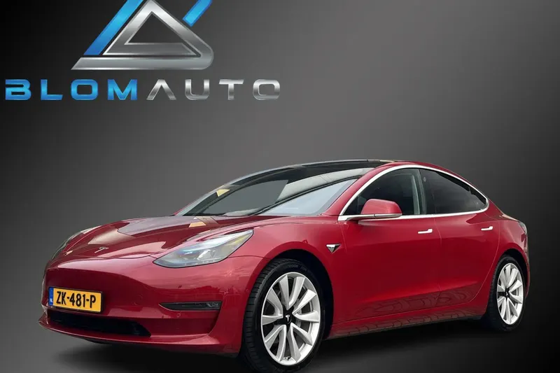 Tesla Model 3 (2019)