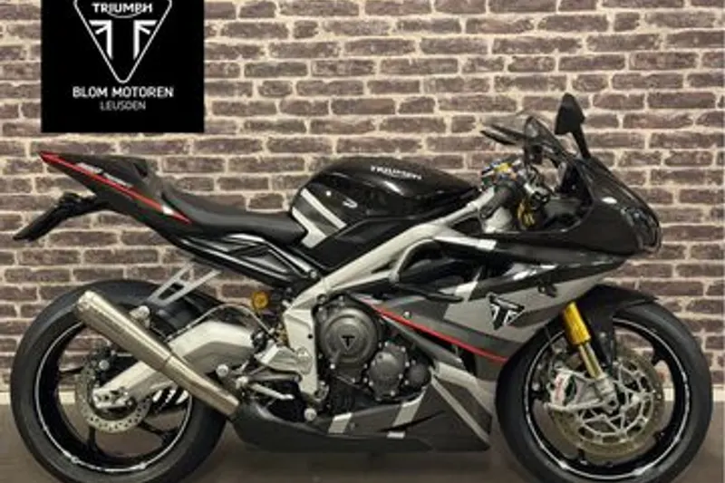 Triumph Daytona Moto2 765 (2020)