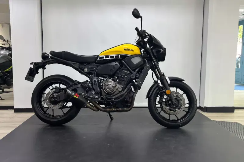 Yamaha XSR700 (2016)