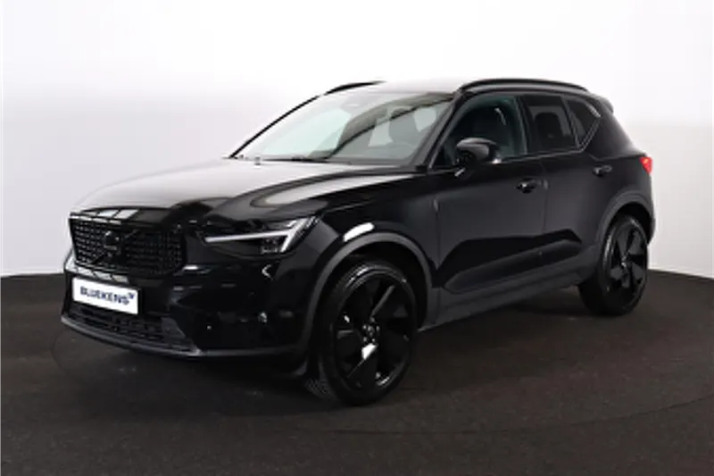 Volvo XC40 (2025)