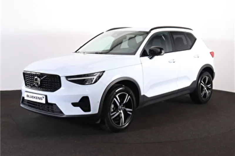 Volvo XC40 (2025)