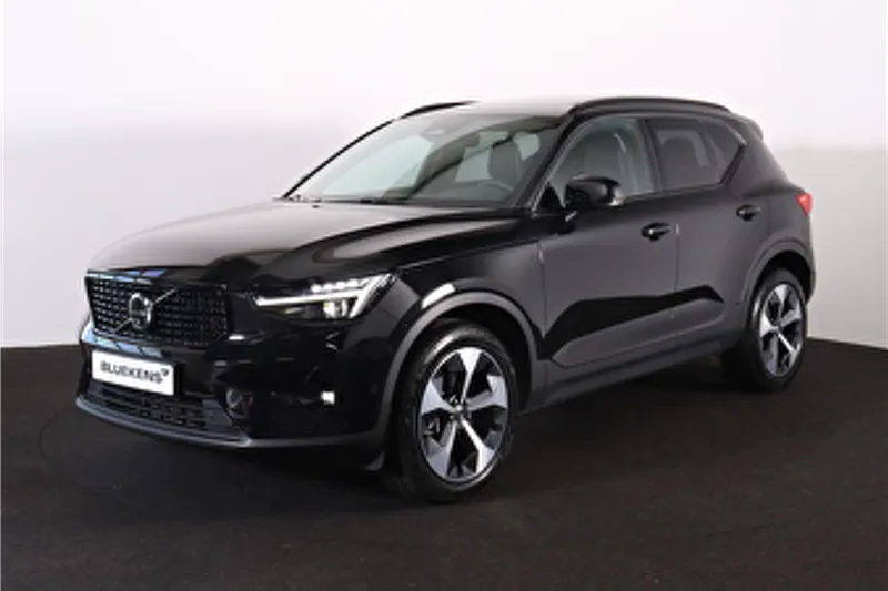 Volvo XC40 (2025)