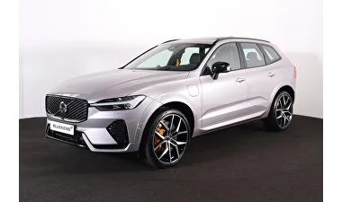 Volvo XC60 (2025) — foto 1
