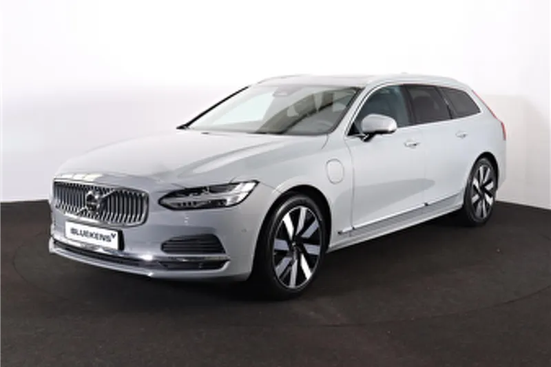 Volvo V90 (2025)