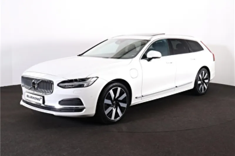 Volvo V90 (2025)