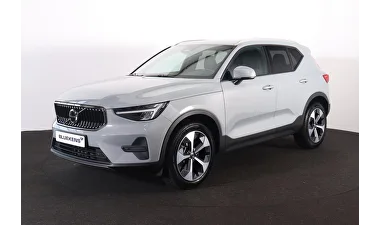 Volvo XC40 (2026) — foto 1