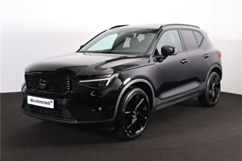 Volvo XC40 (2025)