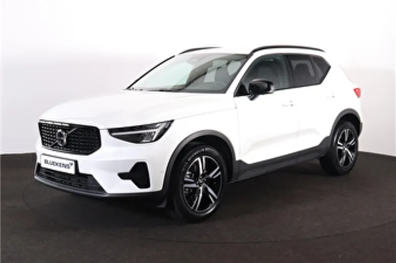 Volvo XC40 (2025)