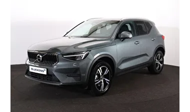 Volvo XC40 (2025) — foto 1