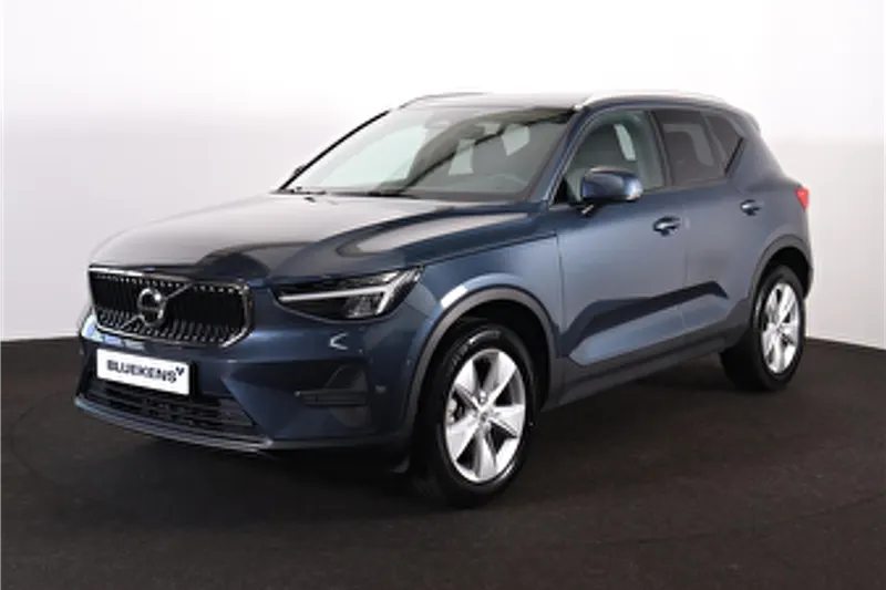 Volvo XC40 (2025)