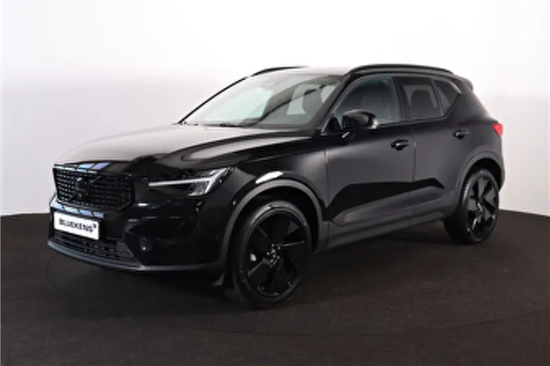 Volvo XC40 (2025)