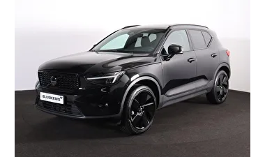 Volvo XC40 (2025) — foto 1