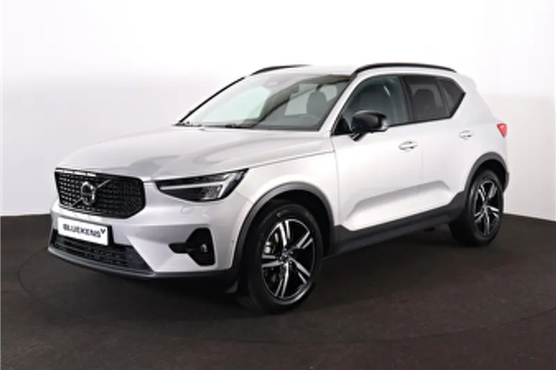 Volvo XC40 (2025)
