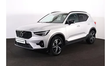 Volvo XC40 (2025) — foto 1