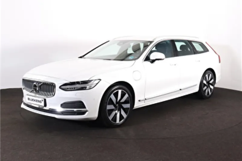 Volvo V90 (2025)