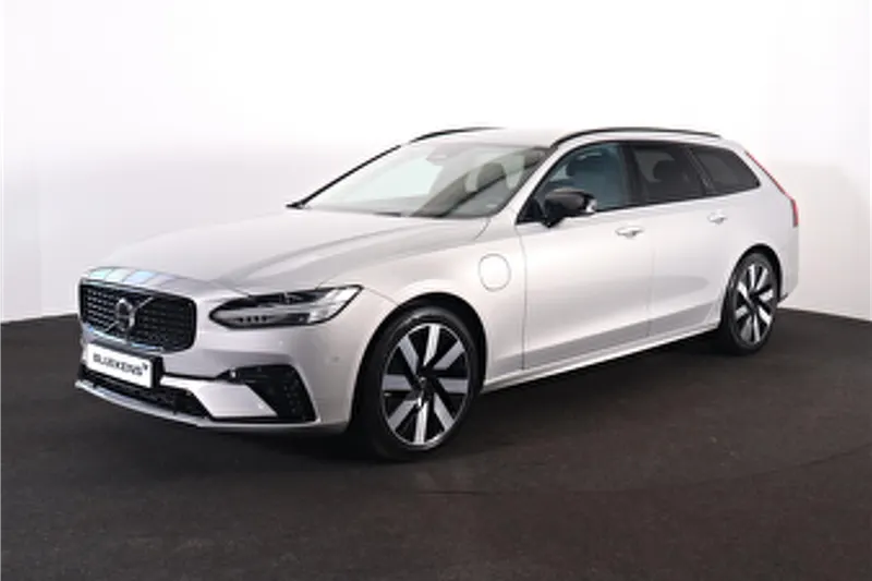 Volvo V90 (2025)