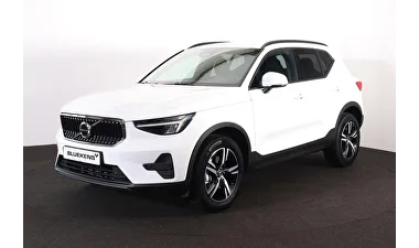 Volvo XC40 (2026) — foto 1