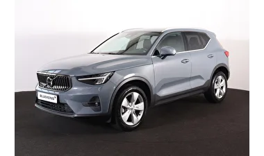 Volvo XC40 (2023) — foto 1