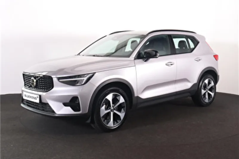 Volvo XC40 (2025)