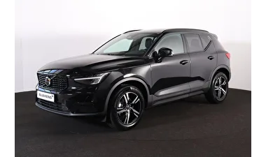 Volvo XC40 (2026) — foto 1