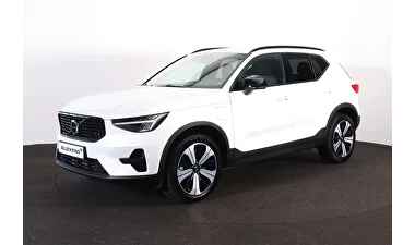 Volvo XC40 (2023) — foto 1
