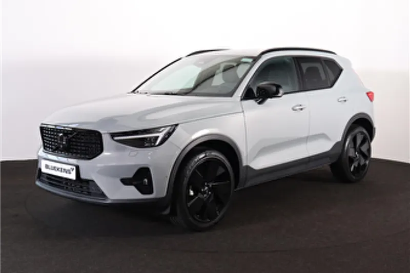 Volvo XC40 (2025)