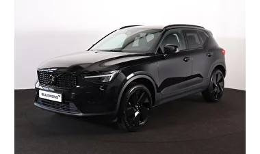 Volvo XC40 (2025) — foto 1