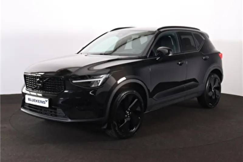Volvo XC40 (2025)