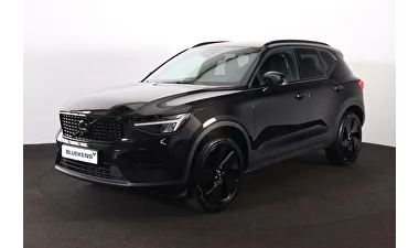 Volvo XC40 (2025) — foto 1