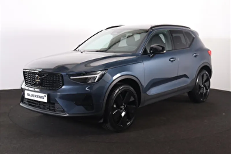 Volvo XC40 (2025)