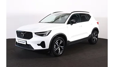 Volvo XC40 (2025) — foto 1