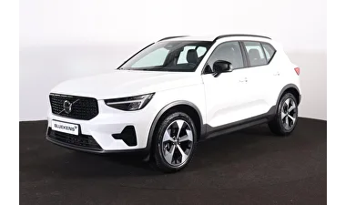 Volvo XC40 (2025) — foto 1