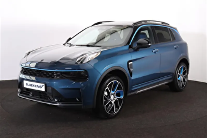 Lynk & Co 01 (2025)