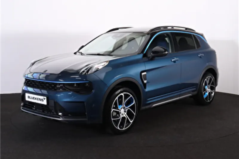 Lynk & Co 01 (2023)