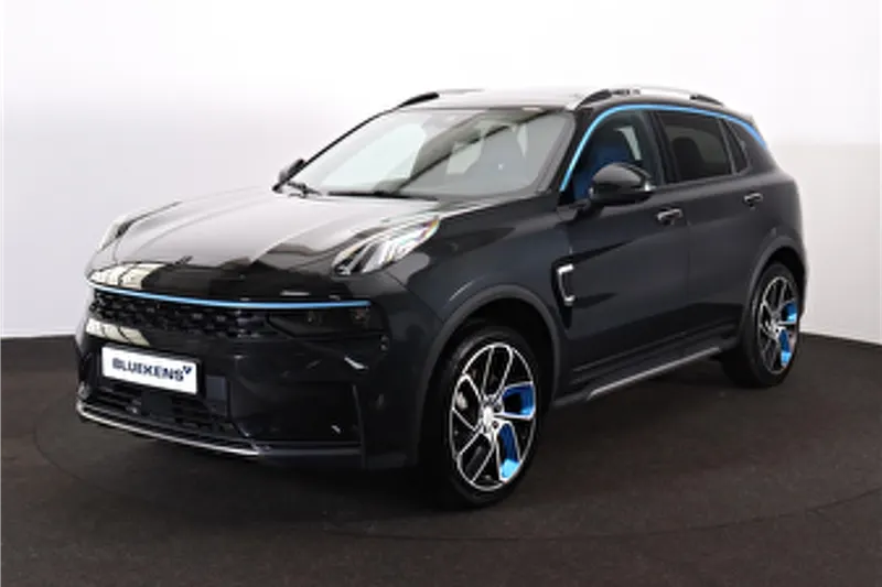 Lynk & Co 01 (2023)