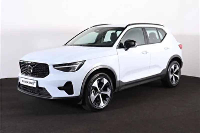 Volvo XC40 (2025)