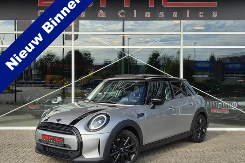 MINI 8 (2023)