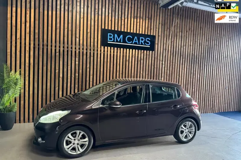 Peugeot 208 (2013)