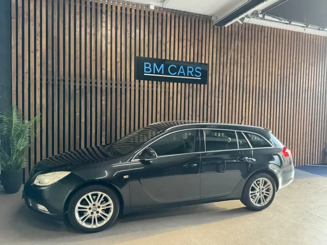 Opel Insignia (2010) — foto 1