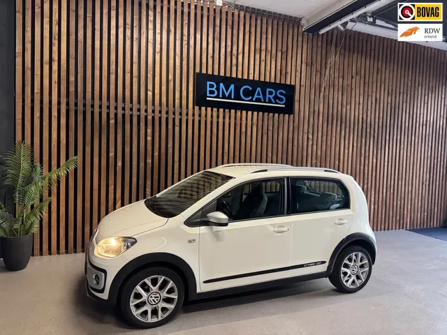 Volkswagen Up! (2013) — foto 1