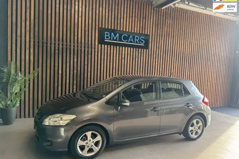 Toyota Auris (2010)