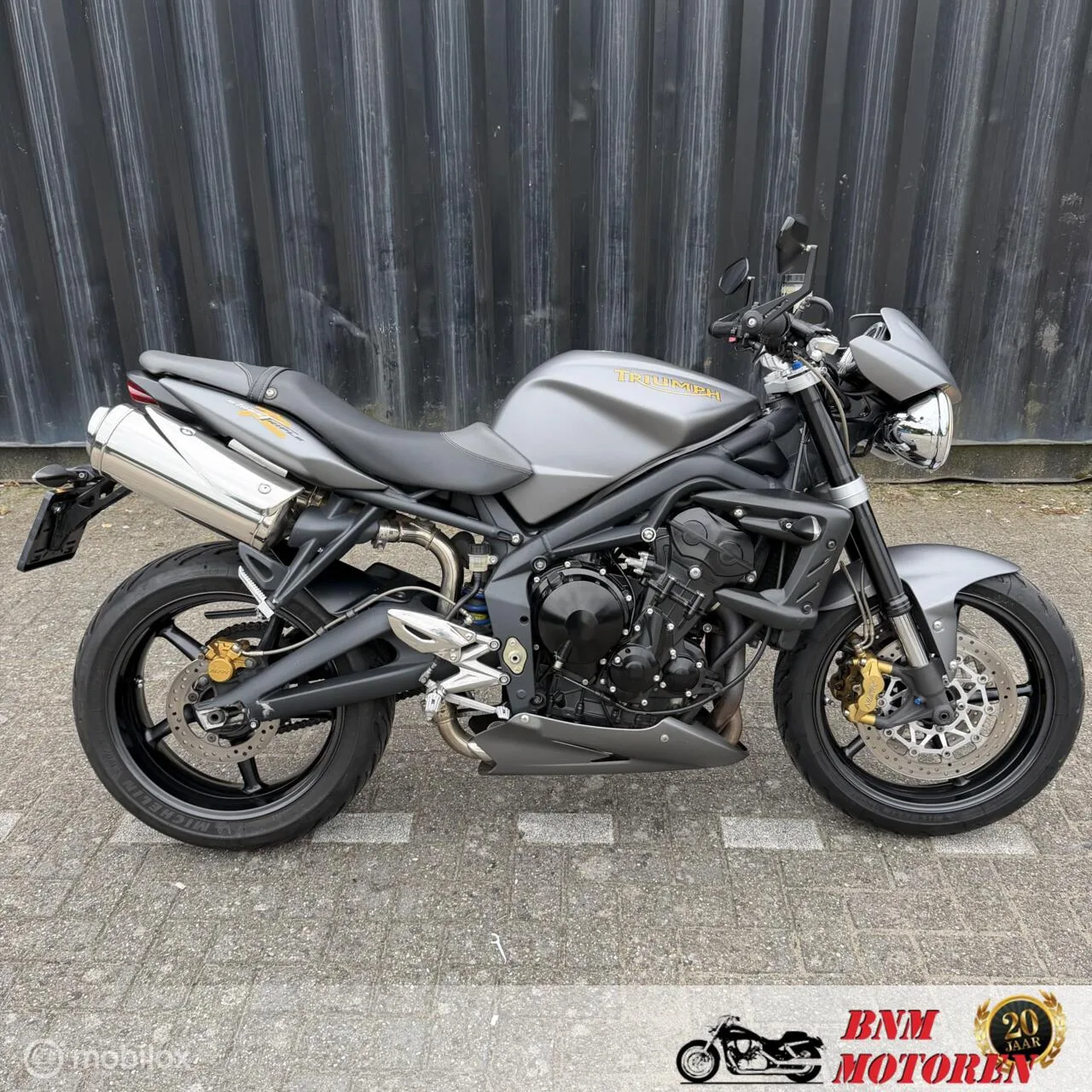 Triumph Street Triple R (2009) — foto 1