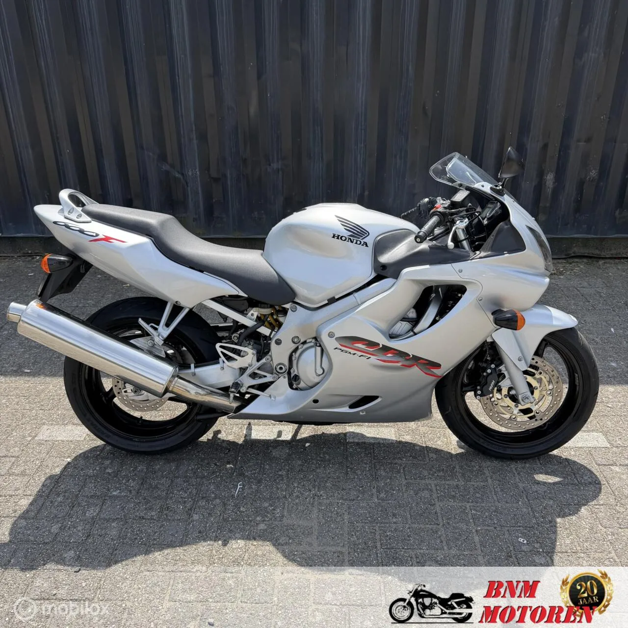 Honda CBR600F (2001) — foto 1