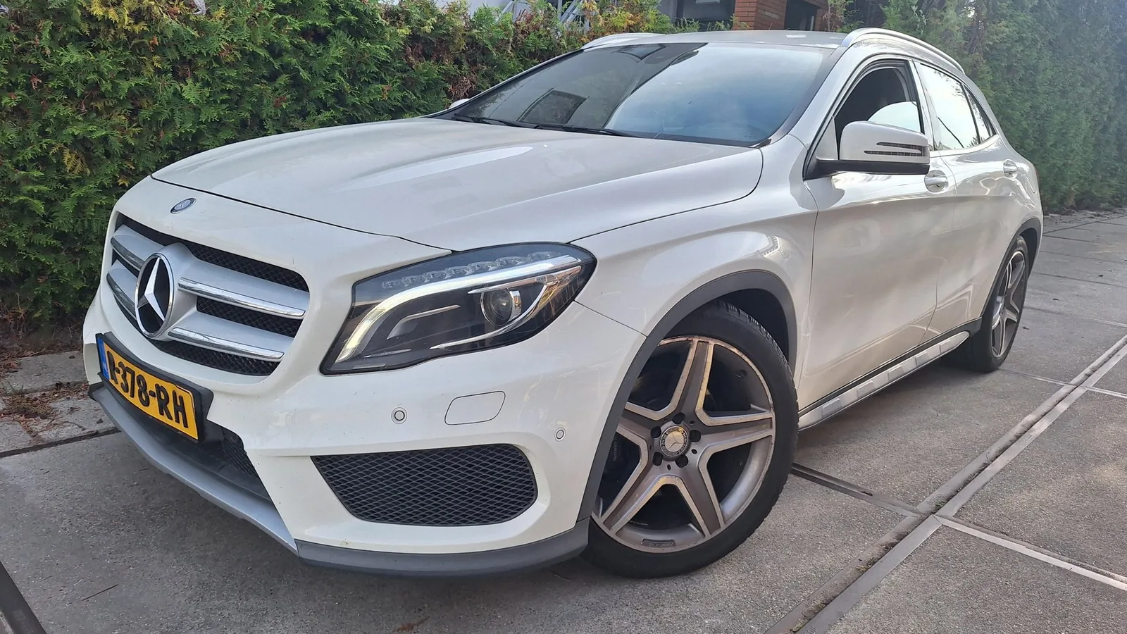 Mercedes-Benz GLA-Klasse (2017) — foto 1