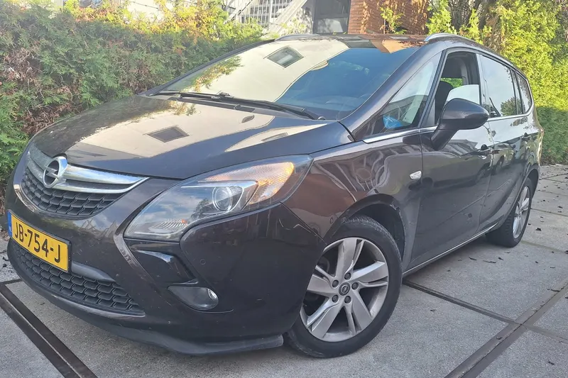 Opel Zafira (2016)